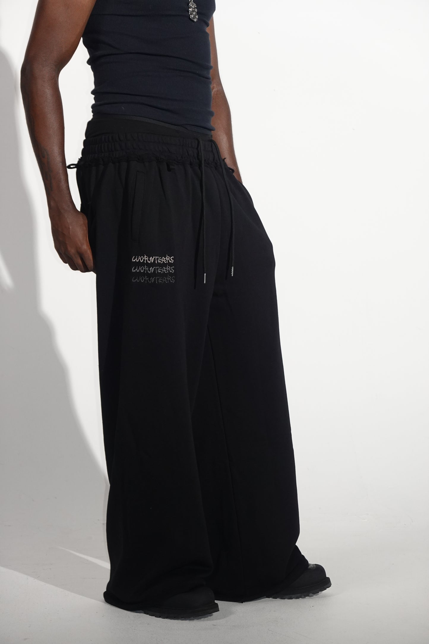 WTRS 01 BURDEN JOGGERS