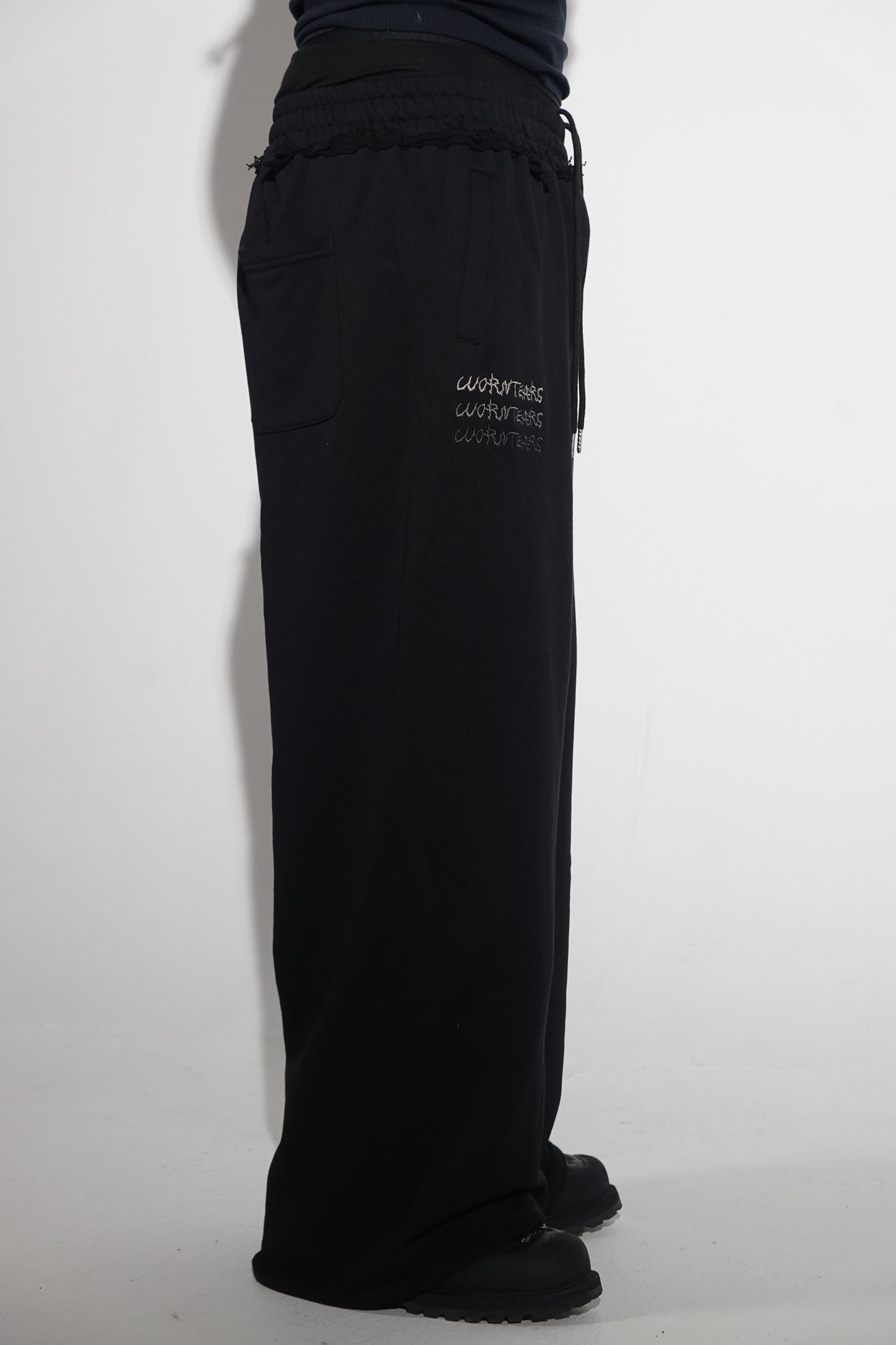 WTRS 01 BURDEN JOGGERS